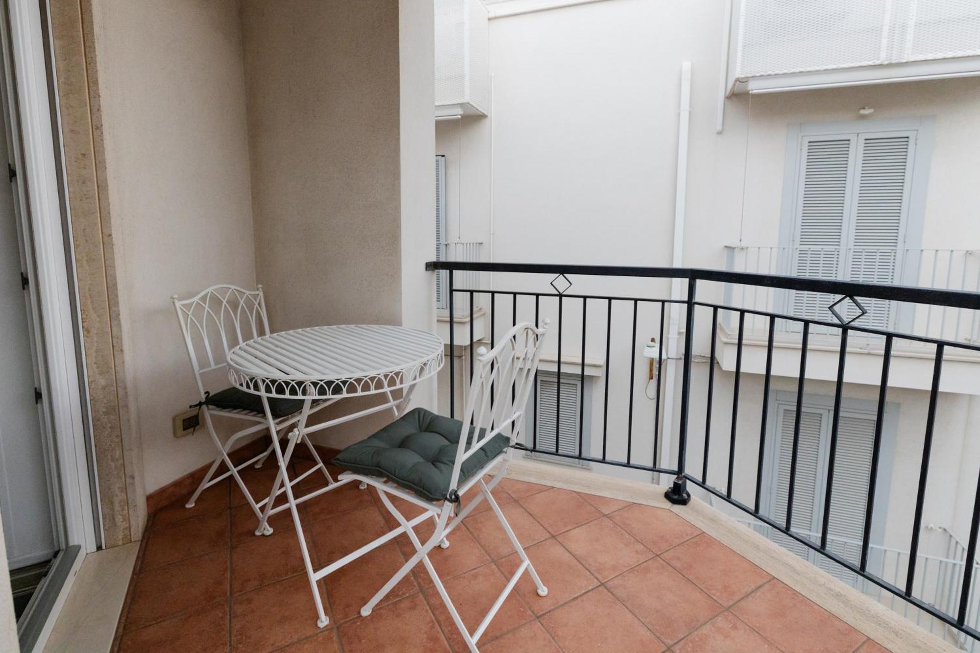 G.H. Polignano A Mare Apartment Bagian luar foto